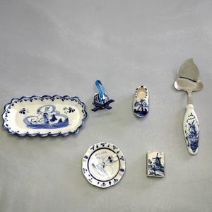 Dellft blue pottery Set of 6  hand painted Holland